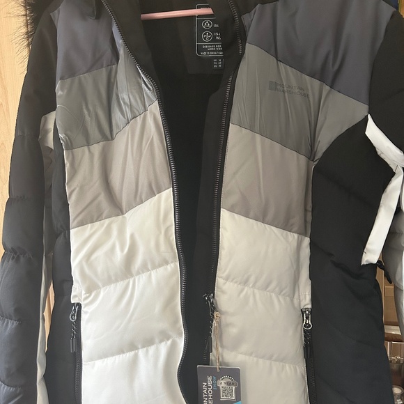 Mountain warehouse winter jacket - Picture 1 of 4